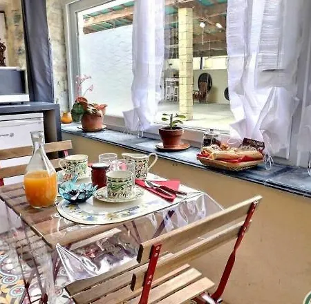Apartamento Le Cocon Rochecolombe Exterior foto